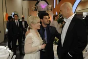 Luca und Olivia sind überzeugt, das Richtige getan zu haben. (v.l.n.r.) Kai (Frederic Böhle), Olivia (Kasia Borek), Luca (Manuel Cortez) und Bruno (K. Dieter Klebsch) ... Luca und Olivia sind überzeugt, das Richtige getan zu haben. (v.l.n.r.) Kai (Frederic Böhle), Olivia (Kasia Borek), Luca (Manuel Cortez) und Bruno (K. Dieter Klebsch) ...