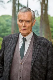 Simon Williams (Jeremiah Moxley). Simon Williams (Jeremiah Moxley).