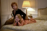 Gwen Verdon (Michelle Williams, l.); Nicole Fosse (Blake Baumgartner, r.)