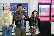 (v.li.): David Koechner (Bill Lewis), Cedric Yarbrough (Vic), Beth Triffon (Joanne Schwartz). (v.li.): David Koechner (Bill Lewis), Cedric Yarbrough (Vic), Beth Triffon (Joanne Schwartz).
