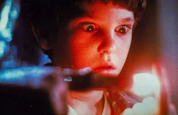 Henry Thomas (Elliot).