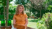 Aktuelle-Stunde-Moderatorin Susanne Wieseler hat ihre Kindheit mit zwei Geschwistern und Eltern in einer Drei-Zimmer-Wohnung in Essen verbracht - ohne Garten oder Balkon: &bdquo;Ich kompensiere das heute mit meinem Garten. Das ist Wiedergutmachung f&uuml;r diesen dritten Stock ohne Balkon.&ldquo;
