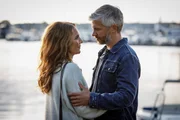 Sind schwer verliebt: Alexandra Rapaport als Nora, Nicolai Cleve Broch als Alexander. Sind schwer verliebt: Alexandra Rapaport als Nora, Nicolai Cleve Broch als Alexander.
