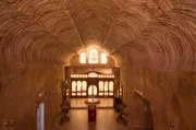 Blick in die unterirdische Stadt Coober Pedy in Australien, deren Bewohner wegen der sengenden Hitze in Wohnh&ouml;hlen leben