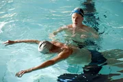 Böse Überraschung für Kommissar Schulte (Golo Euler): Im Schwimmbecken treibt die Leiche von Möchtegern-Sportmanager Geldermann. Böse Überraschung für Kommissar Schulte (Golo Euler): Im Schwimmbecken treibt die Leiche von Möchtegern-Sportmanager Geldermann.