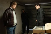 v.l.n.r. Kenneth Noye (Jack Lowden), Micky McAdvoy (Adam Nagaitis) und Brian Robinson (Frankie Wilson).