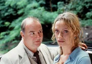 Barbara Stein (Catherine Flemming) hat sich in eine vertrackte Lage gebracht. Kann ihr der Psychologe Dr. Seitz (Udo Samel) tatsächlich helfen? Barbara Stein (Catherine Flemming) hat sich in eine vertrackte Lage gebracht. Kann ihr der Psychologe Dr. Seitz (Udo Samel) tatsächlich helfen?