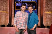 Als Kandidaten zu Gast bei "Wer weiß denn sowas?": Der Autor und Komiker Lutz van der Horst (l.) und der Schauspieler Alexander Schubert (r.). Als Kandidaten zu Gast bei "Wer weiß denn sowas?": Der Autor und Komiker Lutz van der Horst (l.) und der Schauspieler Alexander Schubert (r.).