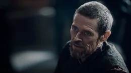 Ballard (Willem Dafoe) befindet sich schon seit Jahren in chinesischer Gefangenschaft.