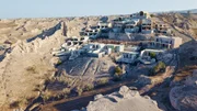 Da die bekannten Touristen-Orte &uuml;berf&uuml;llt sind, werden nun auch unber&uuml;hrte Gebiete bebaut: mit Luxusapartments und Swimmingpools &ndash; trotz der knappen Wasservorr&auml;te.