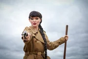 Réalisation Tony Tilse, Kate Dennis, David Caesar. Interprétation Davis Essie (Miss Phryne Fisher), Nathan Page (Commissaire Jack Robinson), Hugo Johnston-Burt (Brigadier Hugh Collins), Asleig Cummings (Dorothy Williams), Miriam Margolyes (Tante Prudence). Réalisation Tony Tilse, Kate Dennis, David Caesar. Interprétation Davis Essie (Miss Phryne Fisher), Nathan Page (Commissaire Jack Robinson), Hugo Johnston-Burt (Brigadier Hugh Collins), Asleig Cummings (Dorothy Williams), Miriam Margolyes (Tante Prudence).