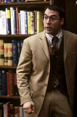 Sucht verzweifelt nach einer M&ouml;glichkeit, die &sbquo;fraternity' zu schlie&szlig;en und Mitch aus dem Verbindungshaus zu schmei&szlig;en: der heimt&uuml;ckische Dekan Pritchard (Jeremy Piven) ...; Sucht verzweifelt nach einer M&Atilde;&para;glichkeit, die &acirc;&euro;&scaron;fraternity' zu schlie&Atilde;&Yuml;en und Mitch aus dem Verbindungshaus zu schmei&Atilde;&Yuml;en: der heimt&Atilde;&frac14;ckische Dekan Pritchard (Jeremy Piven) ...