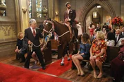 Macht die Kirche kurzerhand zu seiner Bühne: Oleg (Jonathan Kite) ... Macht die Kirche kurzerhand zu seiner Bühne: Oleg (Jonathan Kite) ...