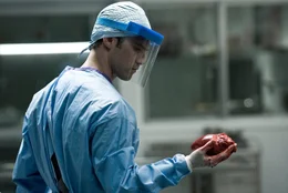 Der junge Pathologe Ted (Milo Ventimiglia) ist in eine Gruppe Nachwuchsmediziner geraten, die ihr anatomisches Wissen nutzen um Menschen, die sie f&uuml;r Abschaum halten, ins Jenseits zu bef&ouml;rdern.