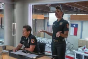 Owen Strand (Rob Lowe) und Tommy Vega (Gina Torres) Owen Strand (Rob Lowe) und Tommy Vega (Gina Torres)