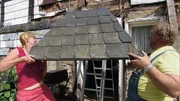 Heike und Dieter legen an ihrem Schnäppchenhaus selbst Hand an. Heike und Dieter legen an ihrem Schnäppchenhaus selbst Hand an.