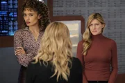 Astra Logue (Olivia Swann, l.); Ava Sharpe (Jes Macallan, r.) Astra Logue (Olivia Swann, l.); Ava Sharpe (Jes Macallan, r.)