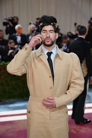 Bad Bunny bei der Met Gala 2022 im Metropolitan Museum of Art in New York, New York