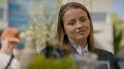 Lucie (Julia Wiedemann) misst dem Kuss mit Nick keine Bedeutung bei. Lucie (Julia Wiedemann) misst dem Kuss mit Nick keine Bedeutung bei.