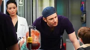 Chicago Med Staffel 8 Folge 13 Er verspricht, die Kranke zu heilen: T.V. Carpio als Dr. Grace Song, Nick Gehlfuss als Dr. Will Halstead. Chicago Med Staffel 8 Folge 13 Er verspricht, die Kranke zu heilen: T.V. Carpio als Dr. Grace Song, Nick Gehlfuss als Dr. Will Halstead.