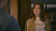 Ben (Jörg Rohde, Rückansicht) vergreift sich impulsiv vor Gabriella (Bianca Hein) im Ton. Ben (Jörg Rohde, Rückansicht) vergreift sich impulsiv vor Gabriella (Bianca Hein) im Ton.