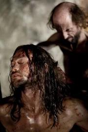Bekommt eine neue Frisur: Spartacus (Andy Whitfield, l.) ... Bekommt eine neue Frisur: Spartacus (Andy Whitfield, l.) ...