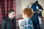 Um sich selbst vor einer Entt&auml;uschung zu bewahren, fasst Joe (Sarah Hannemann) einen drastischen Entschluss und beendet ihre Beziehung mit Easy (Lars Steinh&ouml;fel)...