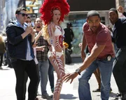 Laz Alonso (Billy Soto). Laz Alonso (Billy Soto).