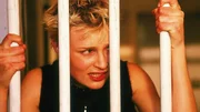 Mareike (Sanna Englund) ist furchtbar eifersüchtig auf Martinas Beziehung zu Dr. Stein. Sie versucht alles, um ihre Schwester von dem Arzt zu trennen. Mareike (Sanna Englund) ist furchtbar eifersüchtig auf Martinas Beziehung zu Dr. Stein. Sie versucht alles, um ihre Schwester von dem Arzt zu trennen.