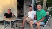 Otto (li.), S&uuml;kr&uuml; und Mauro am Camper. Es steht eine Grundreinigung an.