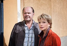 August Schm&ouml;lzer (Josef Fink), Uschi Glas (Franziska Habicht).