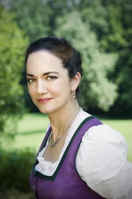 Irina Wanka (Johanna Bader).
