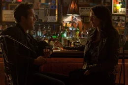 L-R: Hal Jordan (Ryan Reynolds) und Carol Ferris (Blake Lively)