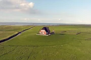 Als Weltkulturerbe der UNESCO steht die Hallig Nordstrandischmoor unter Schutz. Als Weltkulturerbe der UNESCO steht die Hallig Nordstrandischmoor unter Schutz.