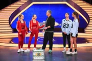 (v.l.n.r.) Davina Geiss; Shania Geiss; Matthias Opdenh&ouml;vel; Lilli Schweiger; Luna Schweiger