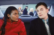 Denises (Edina Robinson) Sponsor Eichkamp (Christian Schramm) verlangt von Denise, schwanger zu werden, um das öffentliche Interesse an ihrer Person neu anzufachen. Denises (Edina Robinson) Sponsor Eichkamp (Christian Schramm) verlangt von Denise, schwanger zu werden, um das öffentliche Interesse an ihrer Person neu anzufachen.