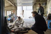 Obwohl es in der Autowerkstadt mehr als genug Tatwaffen g&auml;be, scheint das Opfer nicht hier ums Leben gekommen zu sein. Die blutige Spur f&uuml;hrt in einen verzwickten Fall.