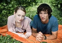 Alina Fritsch (Marie Fink), Laurence Rupp (David Habicht).