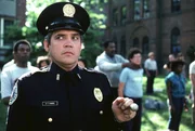 Lieutenant Thaddeus Harris (G.W. Bailey) geh&ouml;rt zu den Ausbildern der Police Academy. Er muss sich demnach um die neuen Rekruten k&uuml;mmern, was bei ihm f&uuml;r gr&ouml;&szlig;tes Unbehagen sorgt.  +++ Die Verwendung des sendungsbezogenen Materials ist nur mit dem Hinweis und Verlinkung auf RTL+ gestattet. +++