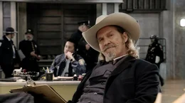 Officer Roy (Jeff Bridges) ist sehr geschw&auml;tzig - aber auch sehr cool.