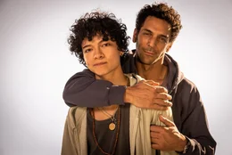 Largo (Tomer Sisley, r.) und sein Sohn Noom (Narayan David Hecter, l.), von dessen Existenz Largo lange nichts wusste.