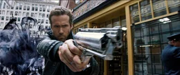 Nick Walker (Ryan Reynolds).