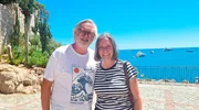 Petra (r) und Rüdiger Erbslöh in der legendären Hafenstadt Antibes. Petra (r) und Rüdiger Erbslöh in der legendären Hafenstadt Antibes.