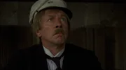 Michels Vater (Allan Edwall) ist erbost über Michels Streiche. Michels Vater (Allan Edwall) ist erbost über Michels Streiche.