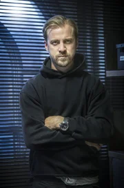 Sebastian (Erik Johansson) bedauert, dass seine Geliebte Maria Wern nicht zu ihm steht. Sebastian (Erik Johansson) bedauert, dass seine Geliebte Maria Wern nicht zu ihm steht.