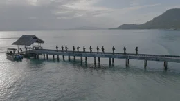 Eine Milit&auml;rpatrouille auf der Insel Sulu. Mit Pr&auml;senz und umfangreichen Eins&auml;tzen gehen die philippinischen Streitkr&auml;fte gegen die Terrorgruppe Abu Sayyaf vor.
