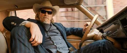 Officer Roy (Jeff Bridges) ist sehr geschw&auml;tzig - aber auch sehr cool.