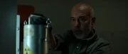 Farid (Kriss Dosanjh) erhält von Pearce den Auftrag, eine schmutzige Bombe zu bauen. Farid (Kriss Dosanjh) erhält von Pearce den Auftrag, eine schmutzige Bombe zu bauen.