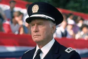 Commandant Lassard (George Gaynes)