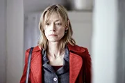 Sabine Herold (Jenny Schily) macht sich Sorgen um ihre Tochter. Sabine Herold (Jenny Schily) macht sich Sorgen um ihre Tochter.